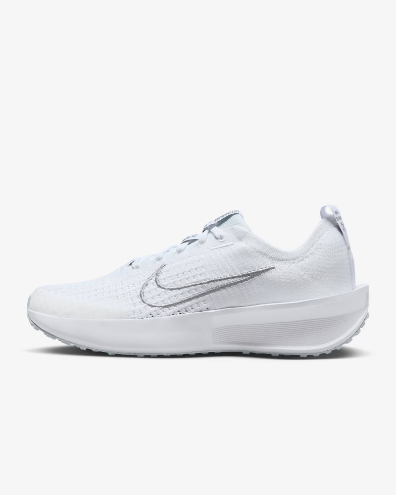 Nike Interact Run Weiß/Reines Platin/Metallic Silber