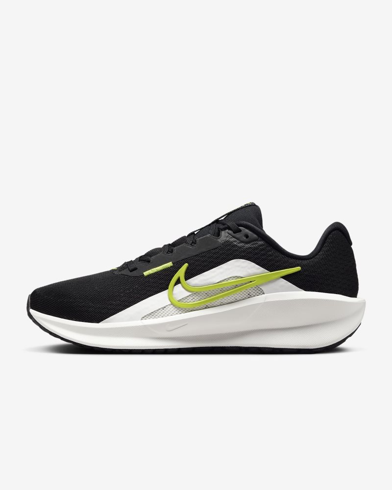 Nike Downshifter 13 Schwarz/Summit White/Dark Smoke Grey/Cyber