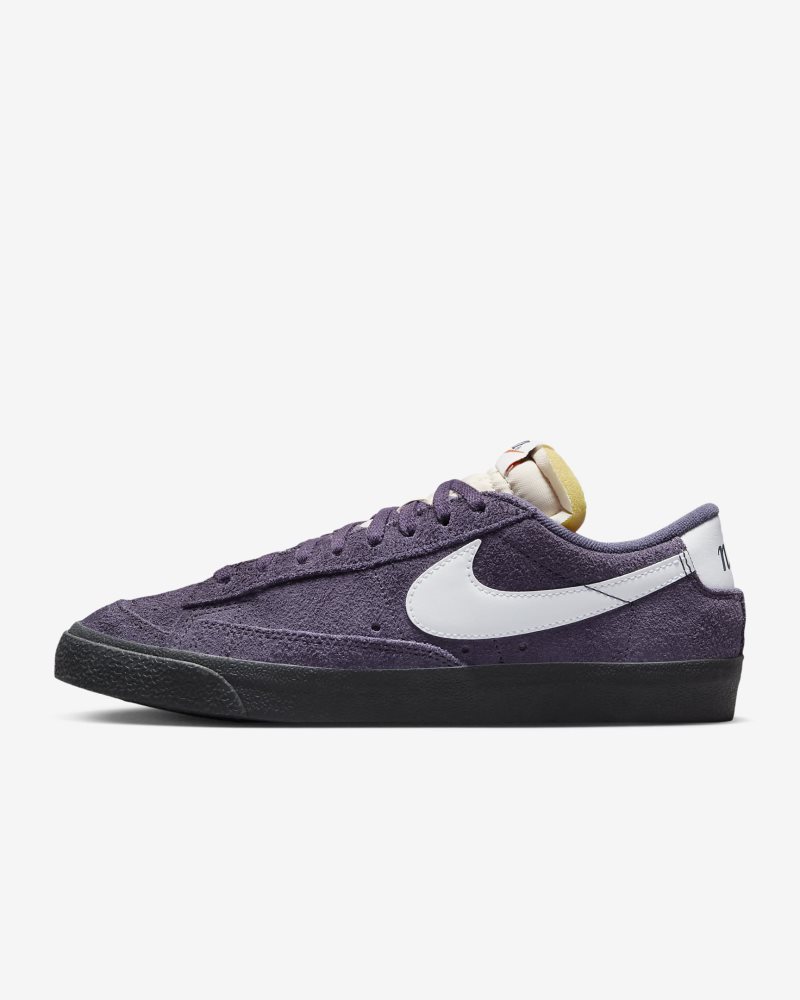 Nike Blazer Low '77 Vintage Dark Raisin/Off Noir/Segel/Weiß