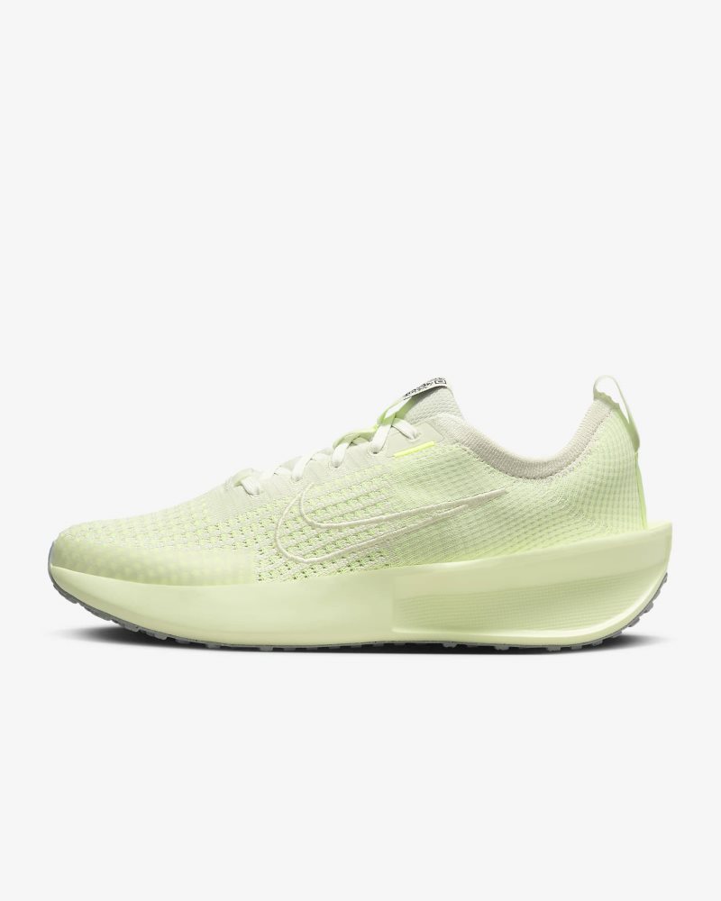 Nike Interact Run Seeglas/Kaum Volt/Helles Bimsstein/Seeglas