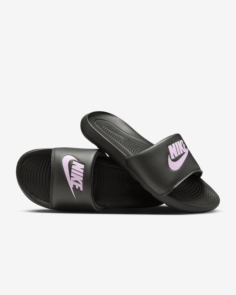 Nike Victori One Schwarz/Schwarz/Hellarktisches Pink