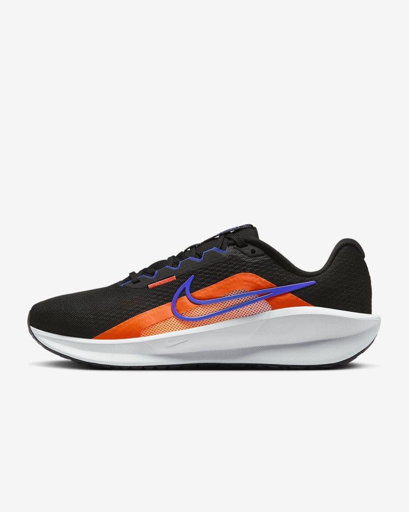 Nike Downshifter 13 Schwarz/Hyper Crimson/Pure Platinum/Astronomy Blue