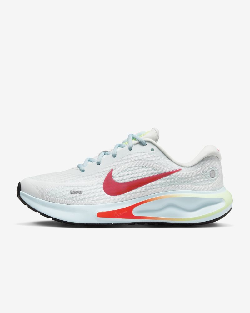 Nike Journey Run Summit White/Gletscherblau/Barely Volt/Bright Crimson