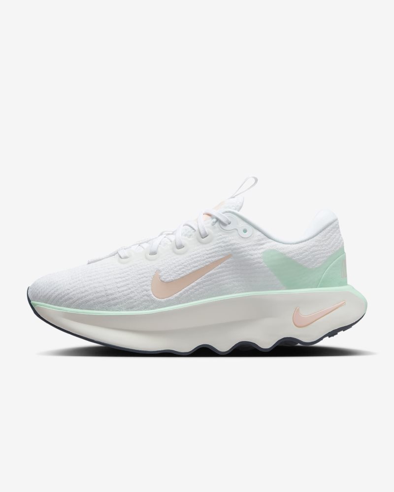 Nike Motiva Weiß/Mint Foam/Sail/Sunset Tint