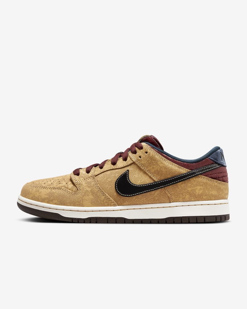 Nike SB Dunk Low Pro Celestial Gold/Dark Team Red/Armory Navy/Schwarz